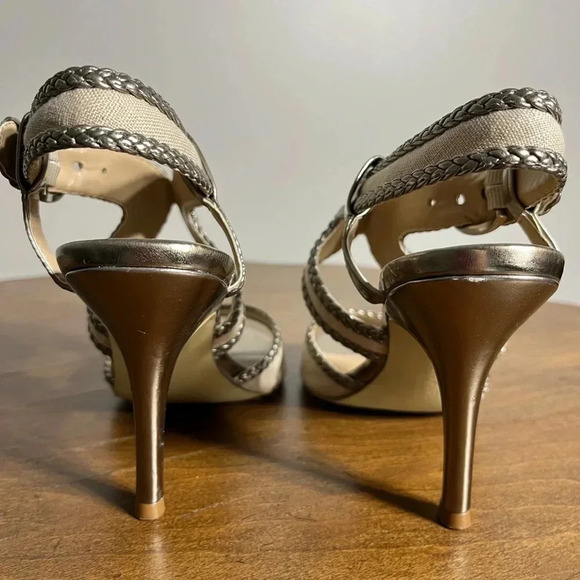 Tahari Linen and Gold Lima Heels 6 - Picture 4 of 5